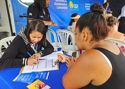’Vem com a gente!’ Serviços Públicos Gratuitos em Água Quente
